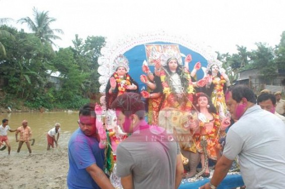 â€˜Goddess of Autumnâ€™ goodbyes Tripura for another year 